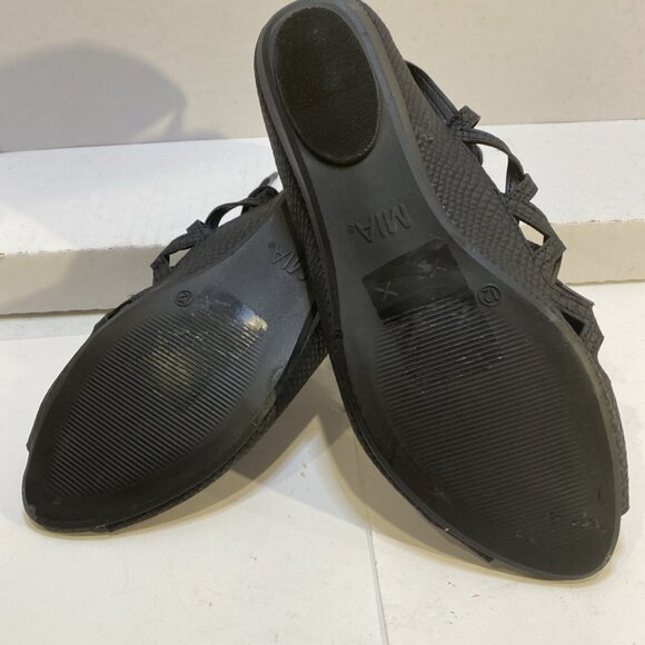 Mia Leather Cut Out Flat Black Women's Size 12M ~ New - Picture 3 of 5